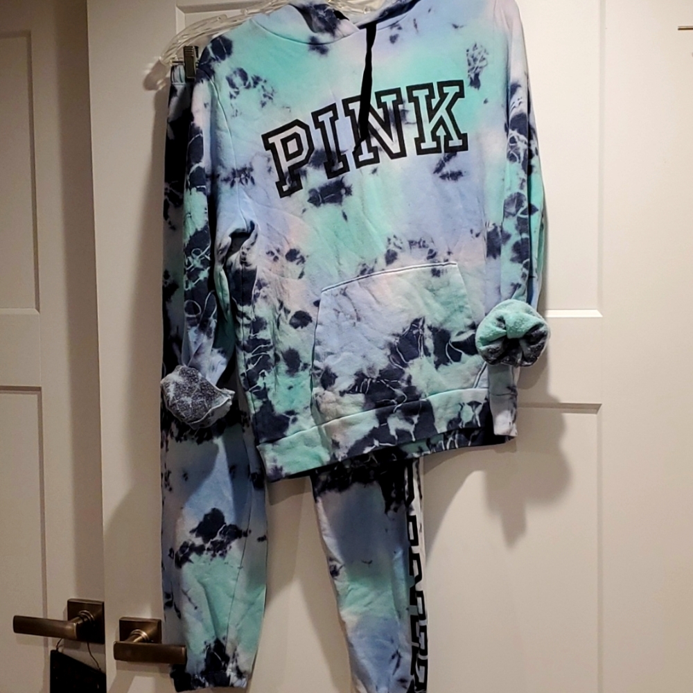 PINK Victoria's Secret tie dye sweatsuit hoodie sweatpants set